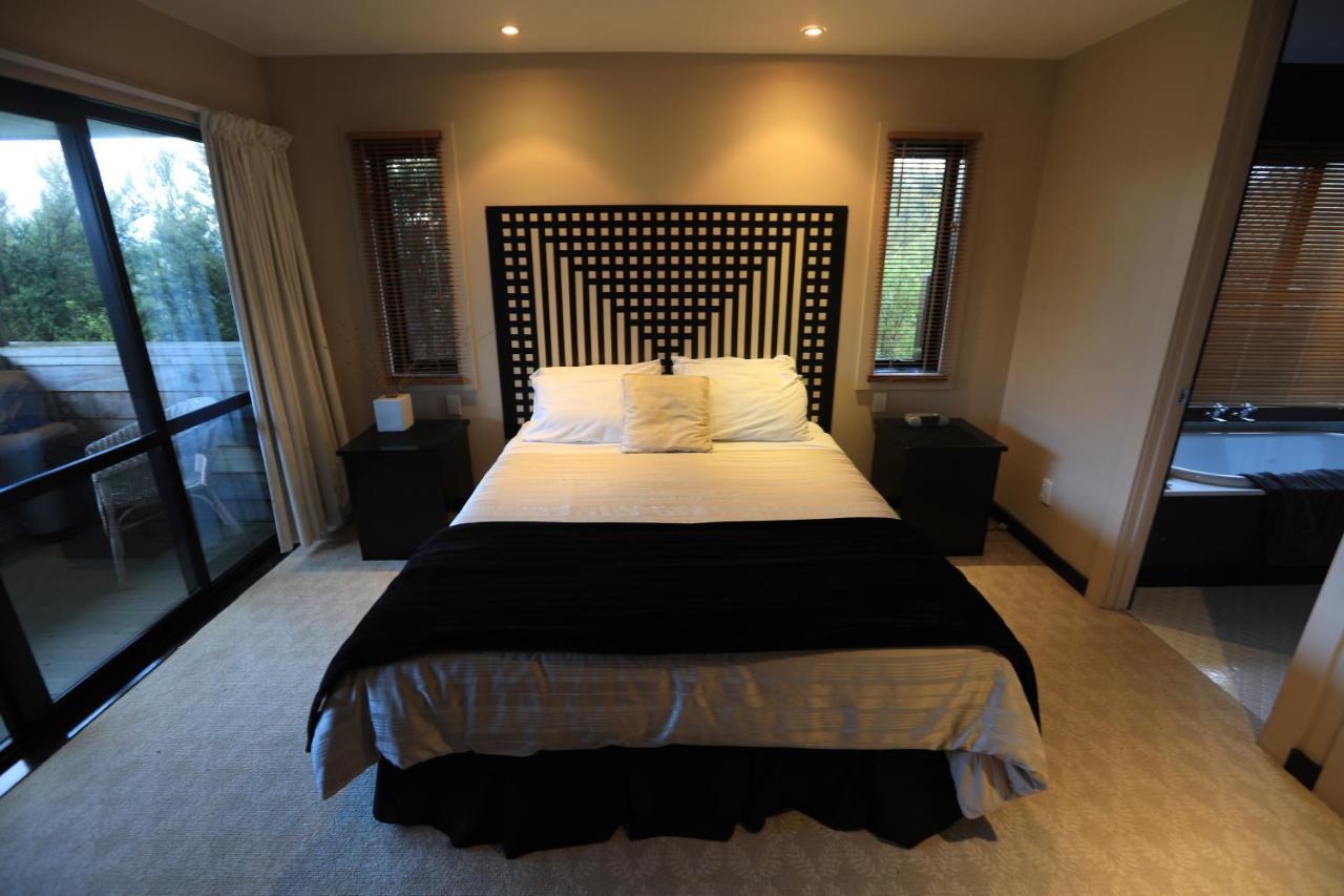 Hillside Hotel
