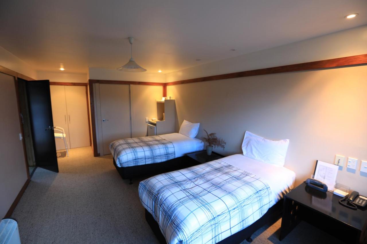 Hillside Hotel