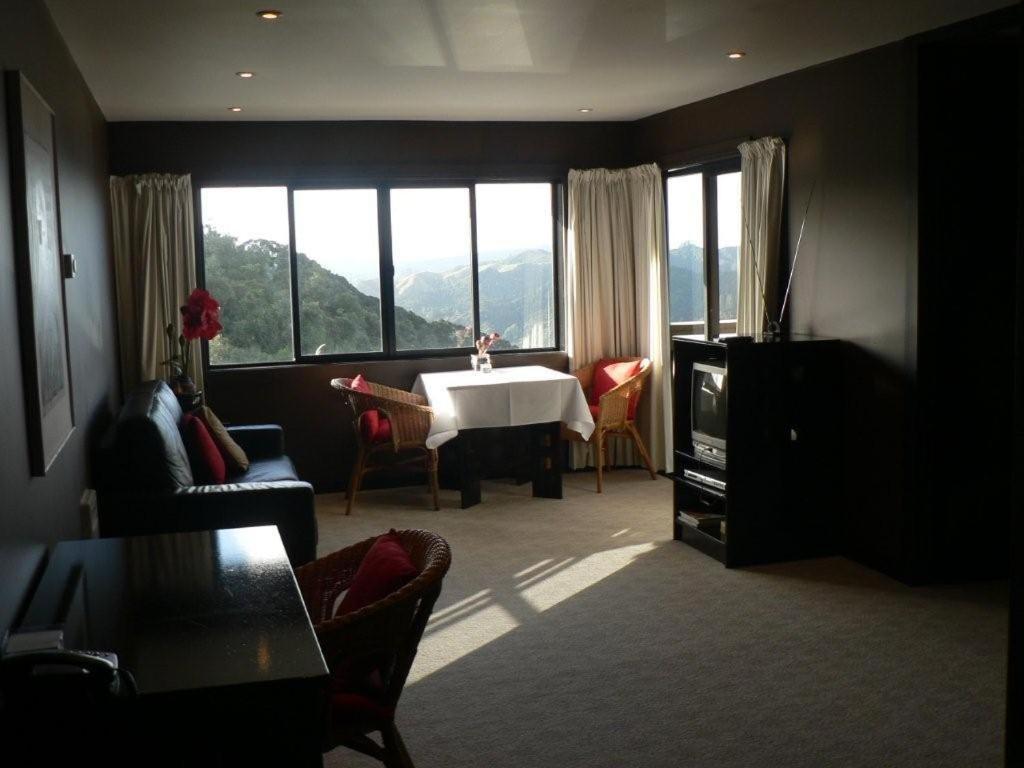 Hillside Hotel
