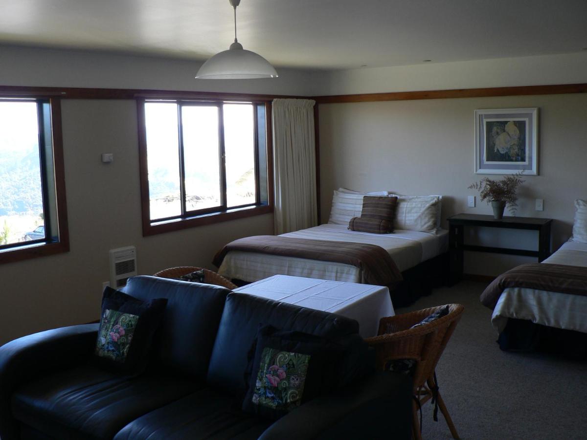 Hillside Hotel