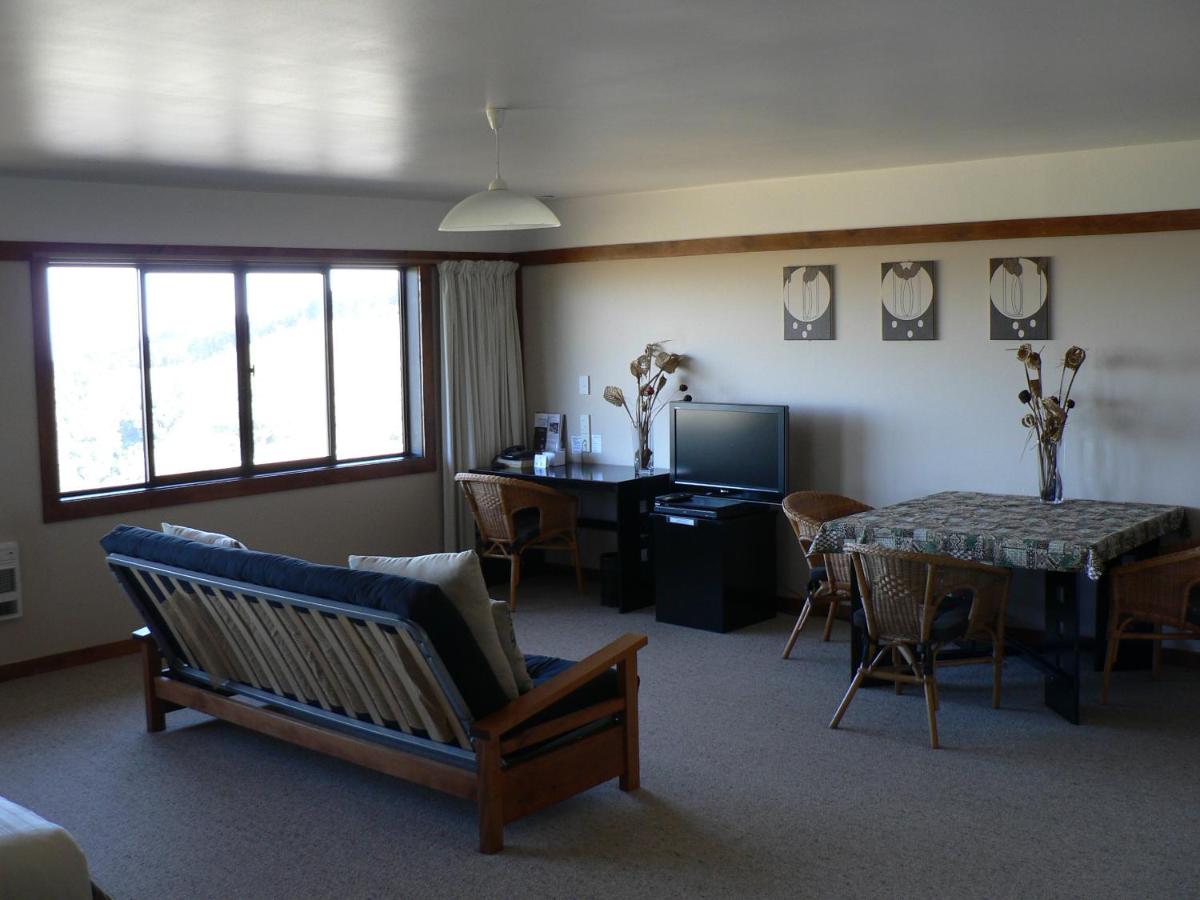 Hillside Hotel
