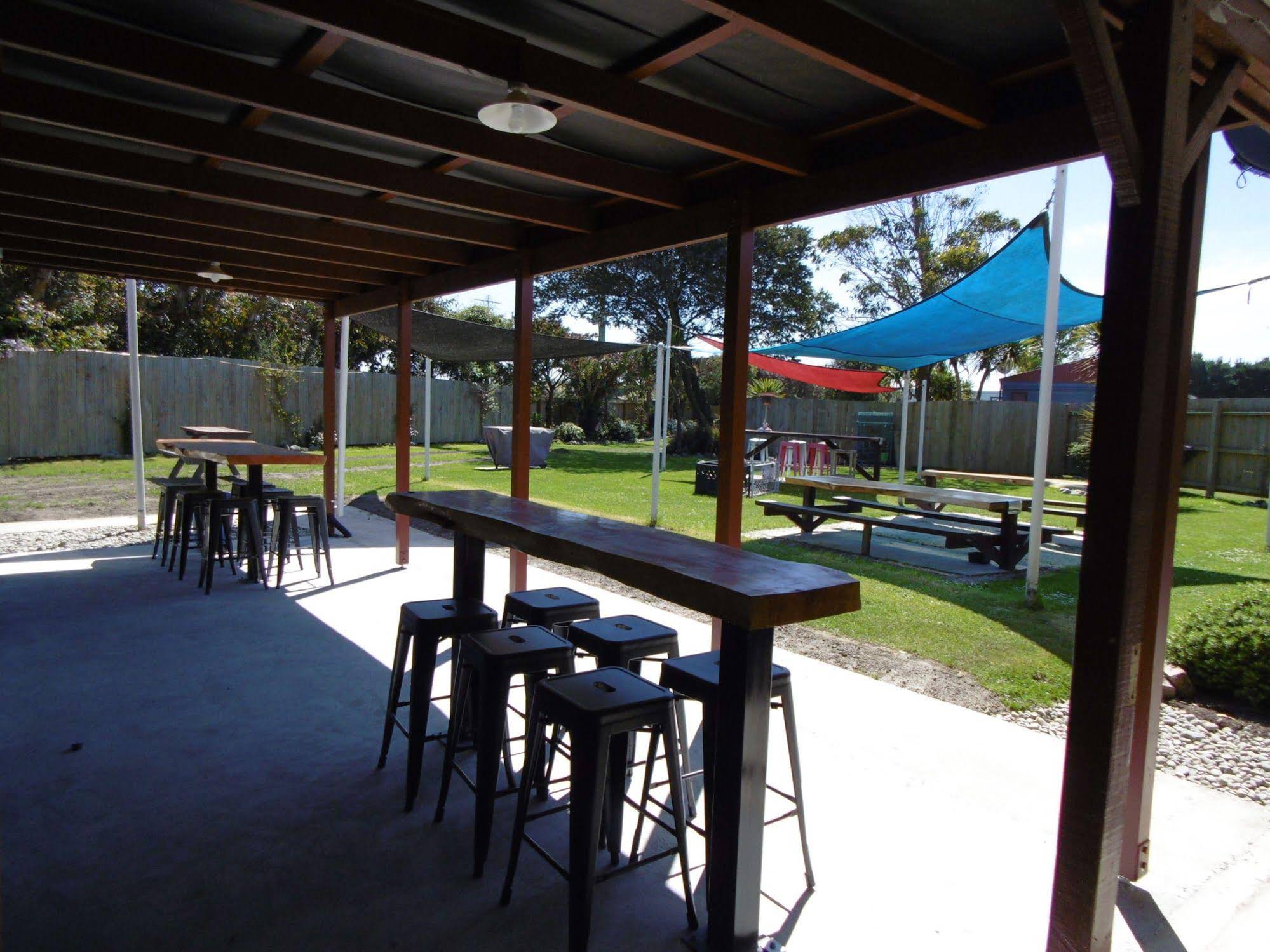 Glenavys Waitaki River Motor Camp - Caravan Park