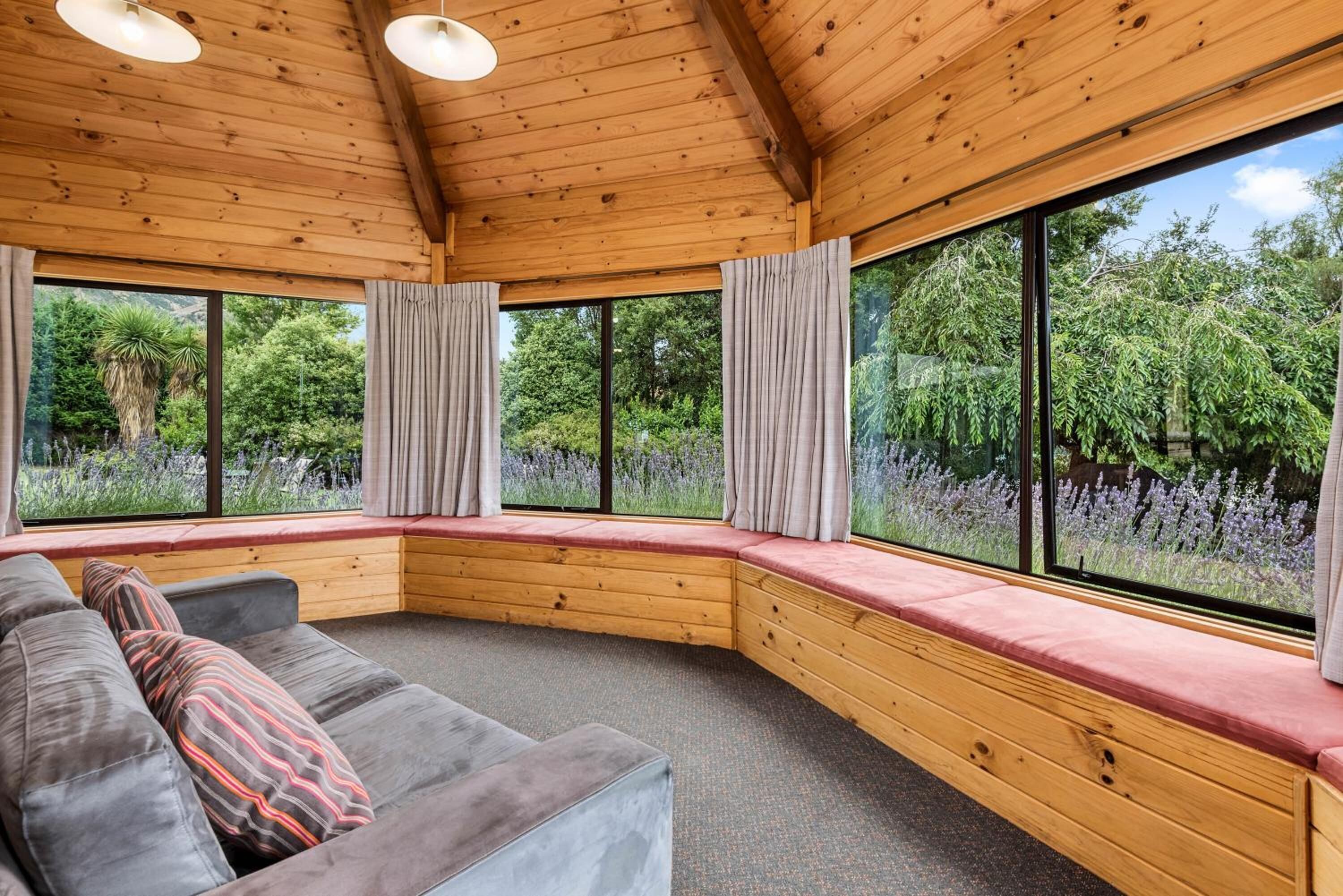 Altamont Lodge