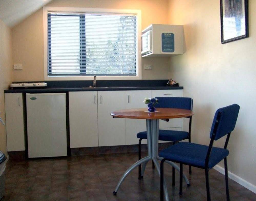 Fairway Motel & Apartments