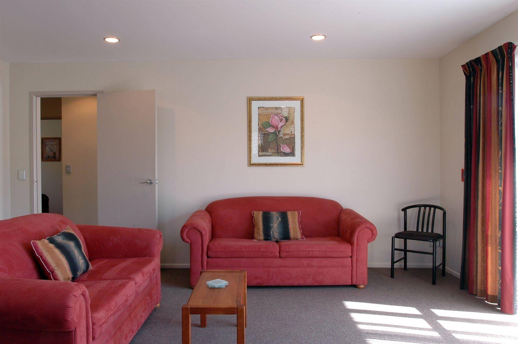 Fairway Motel & Apartments
