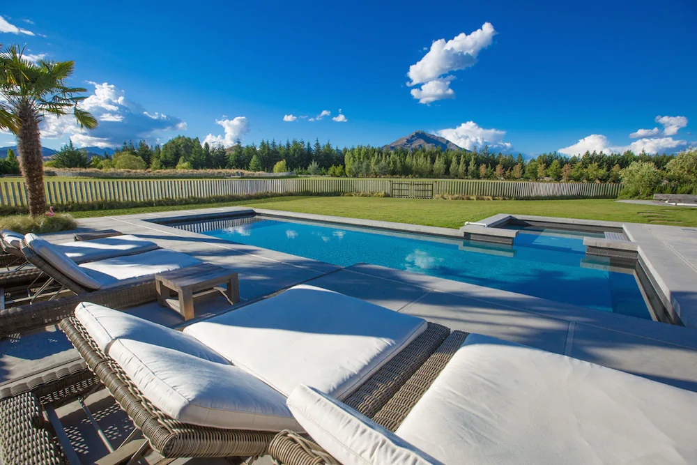 Horseshoe Bend Estate