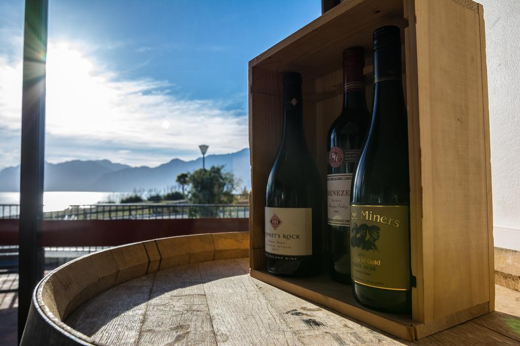 Lake Hawea Hotel