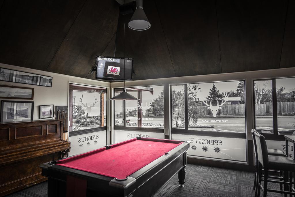 Lake Hawea Hotel