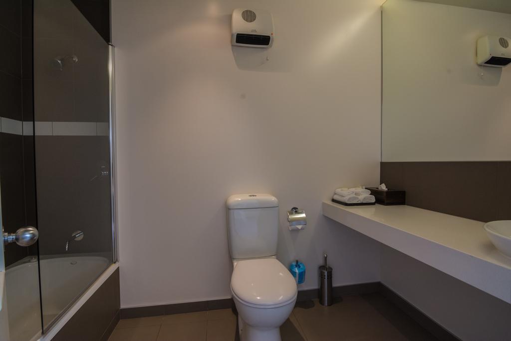 Lake Hawea Hotel