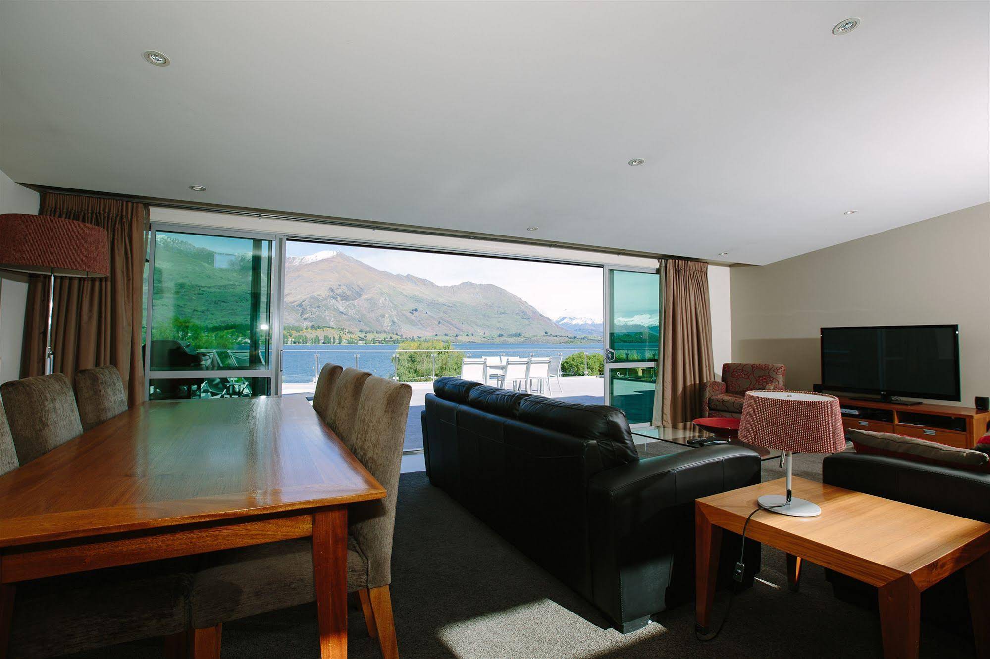 Lakeside Serviced Apartments