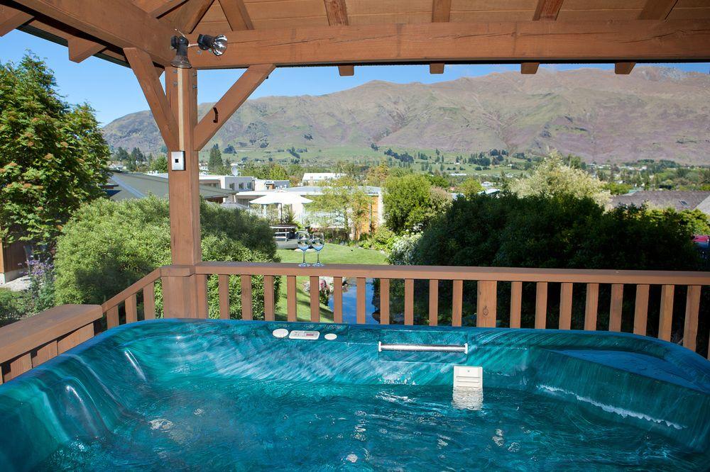 Wanaka Springs Lodge