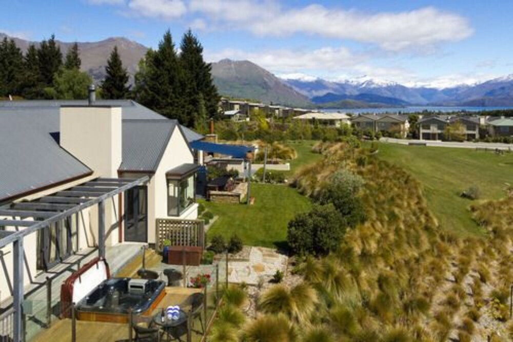 Websters on Wanaka Lodge