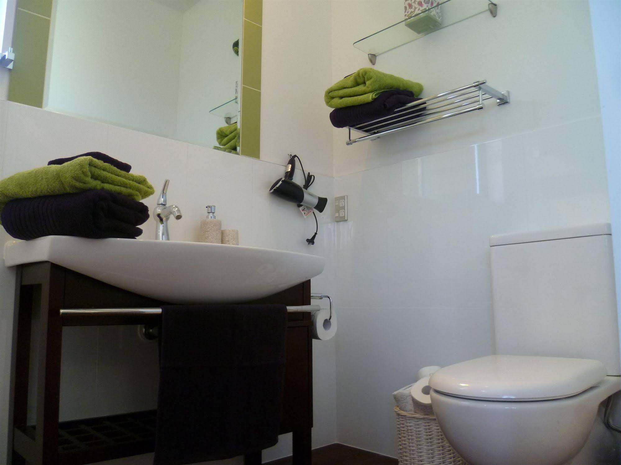 4 Royston Bed & Breakfast