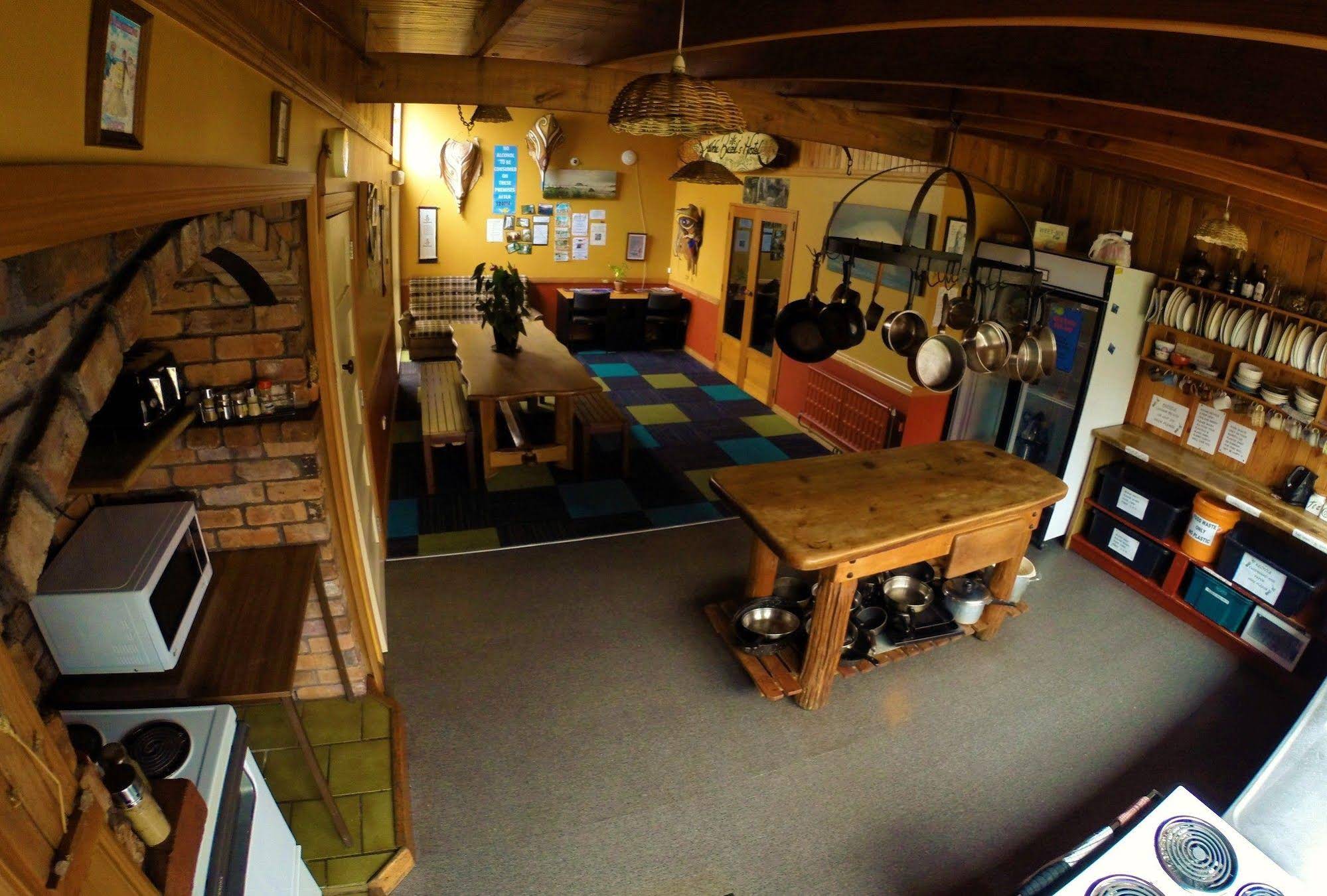Bazil's Hostel & Surf School