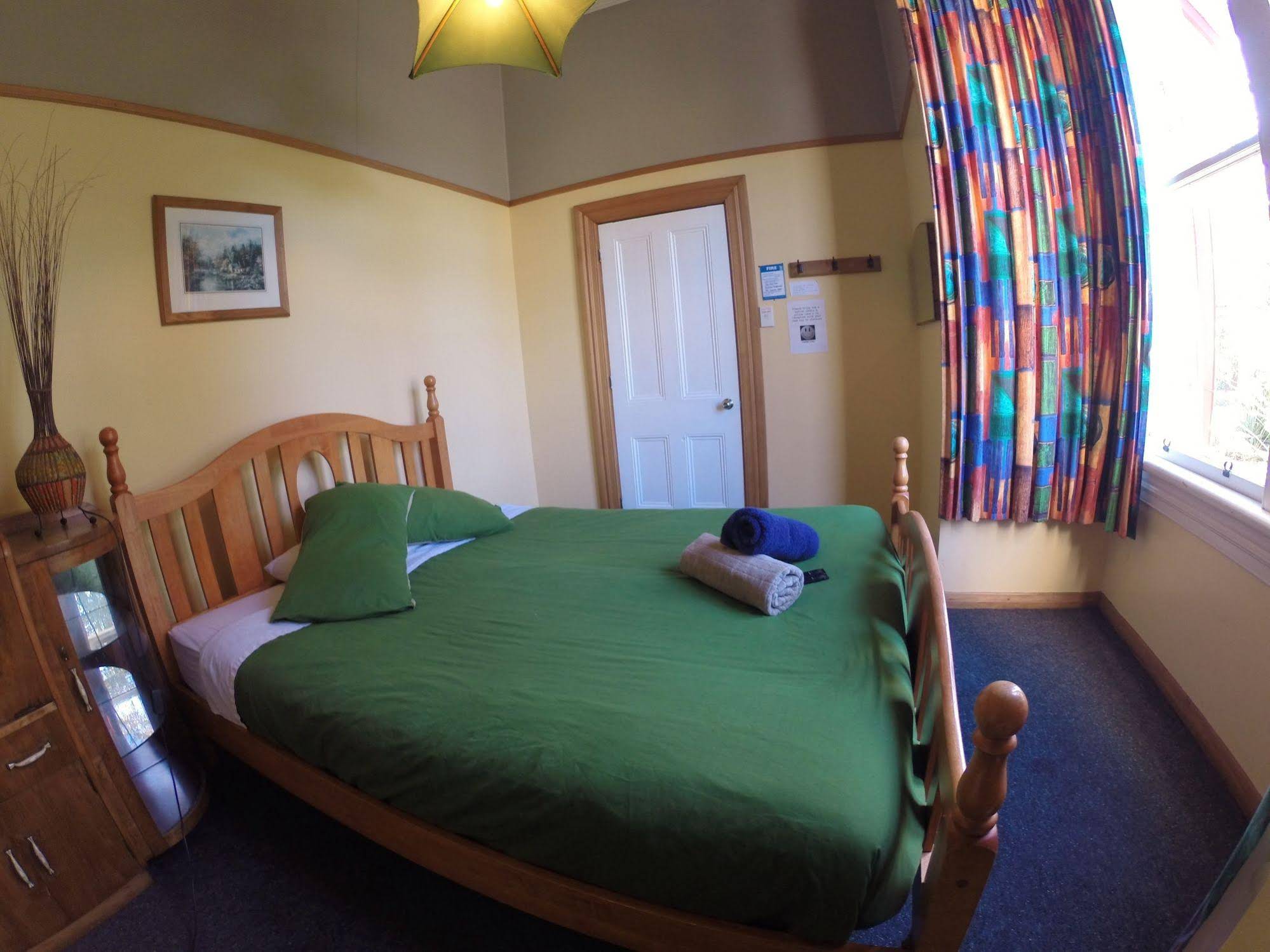 Bazil's Hostel & Surf School