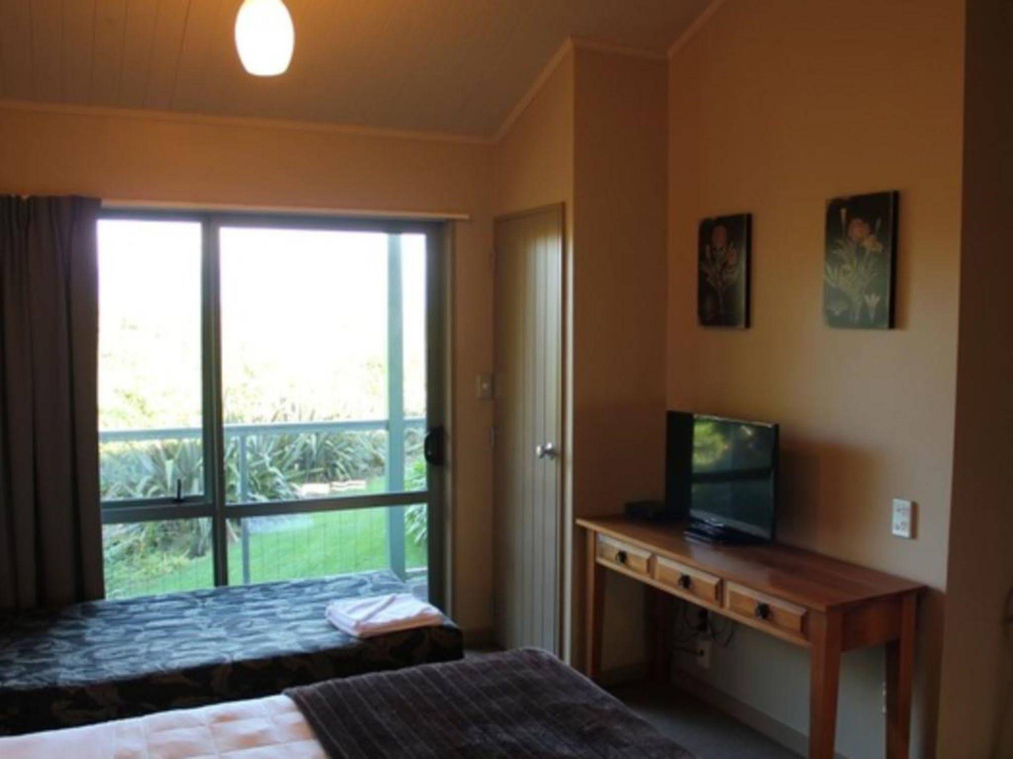 Omau Settlers Lodge
