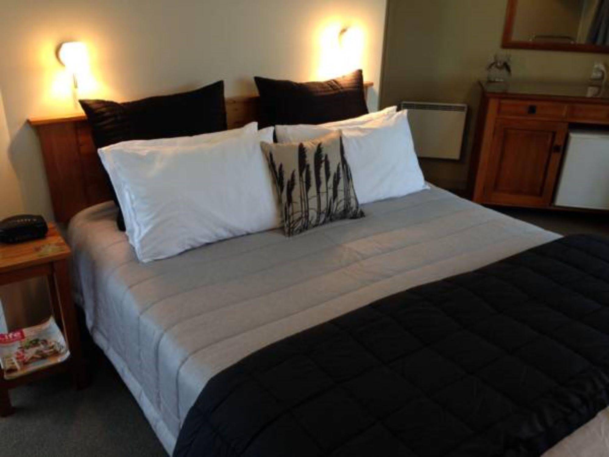 Omau Settlers Lodge