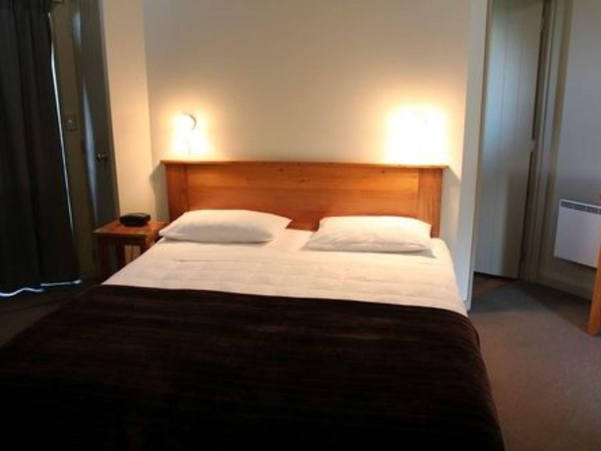 Omau Settlers Lodge