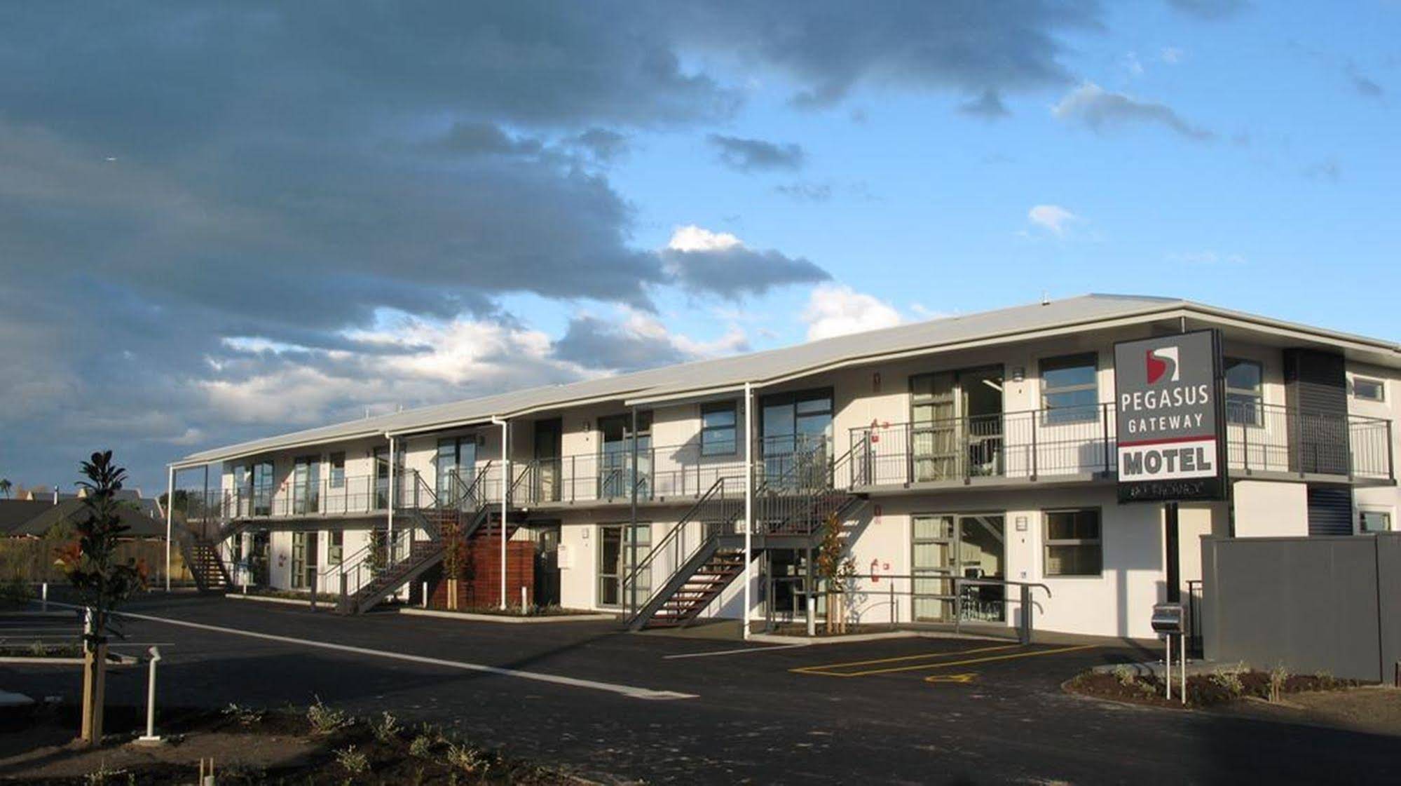 Pegasus Gateway Motels