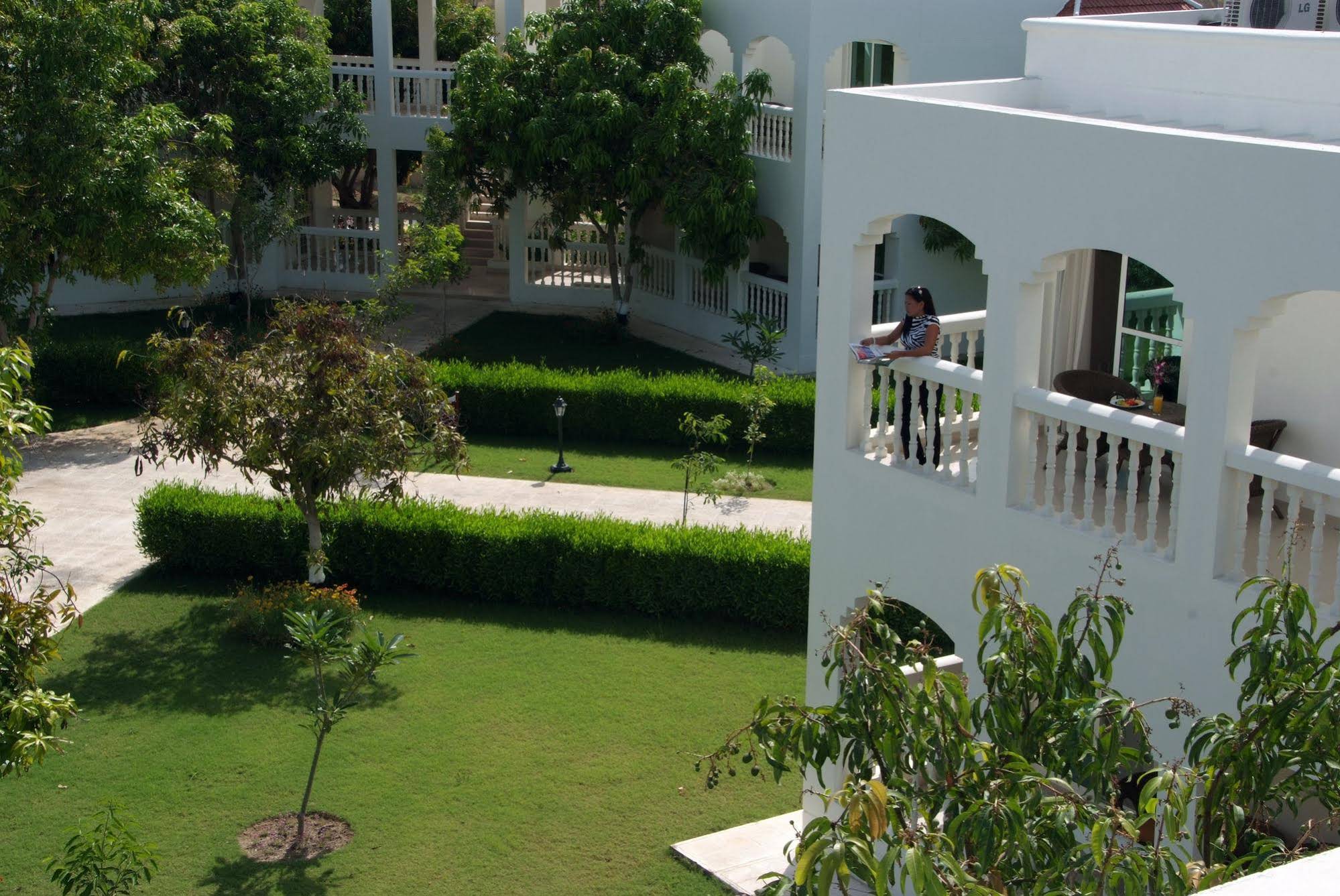 Al Nahda Resort & Spa