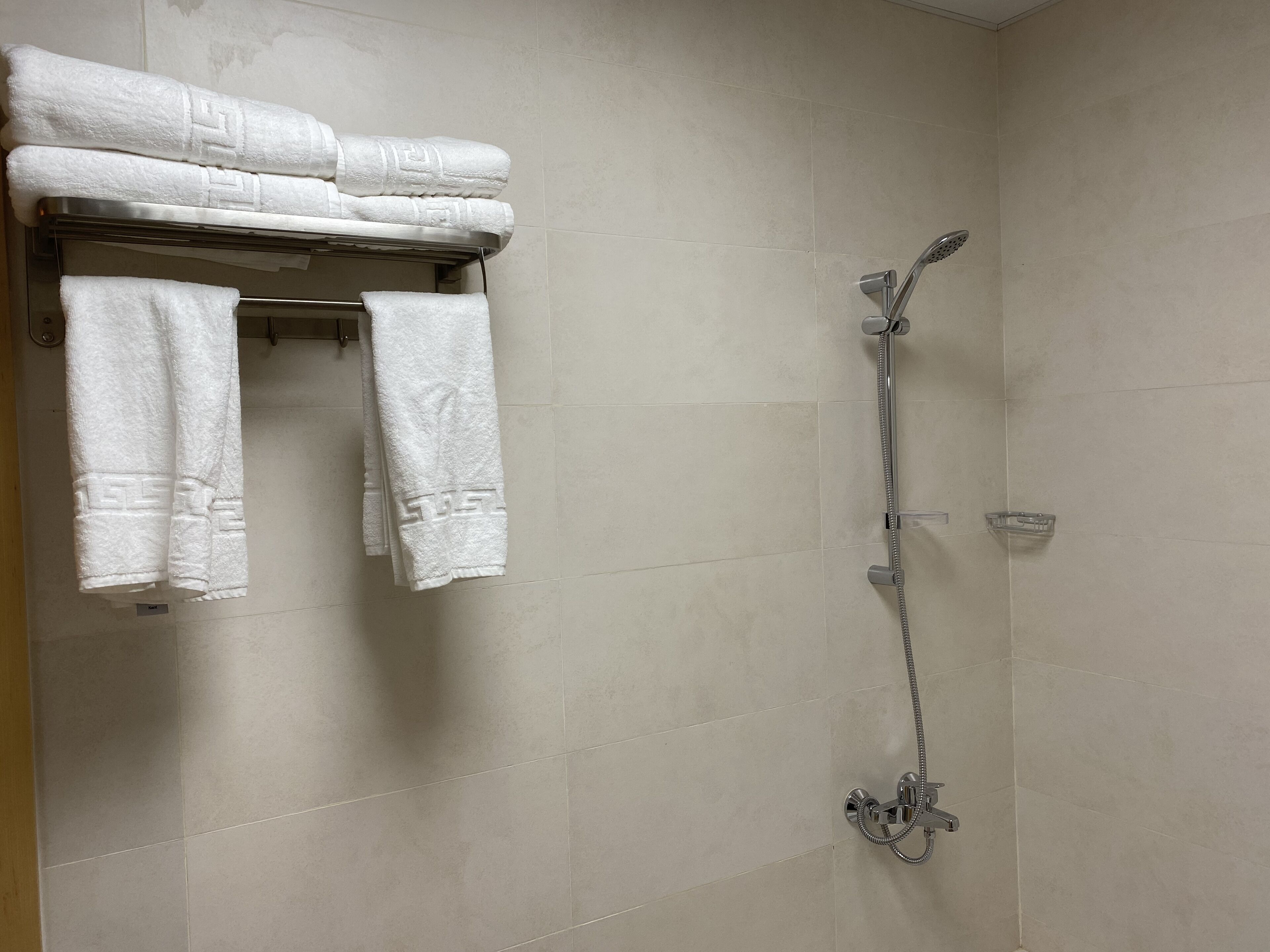Maydan Tourism Hotel