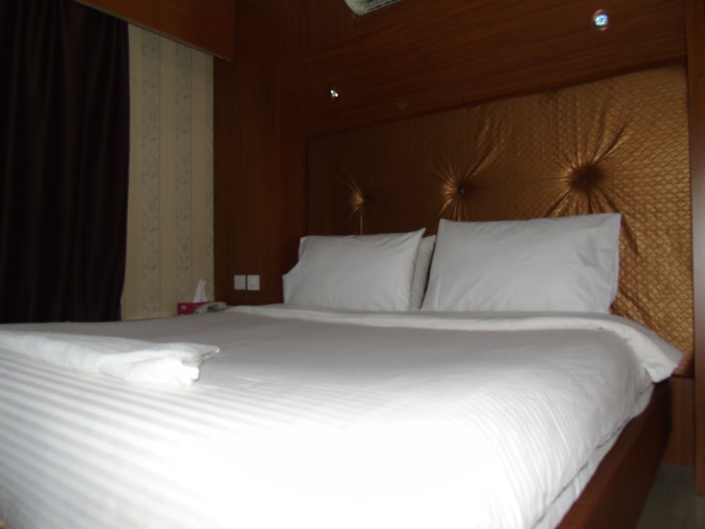 Al Burj International Hotel