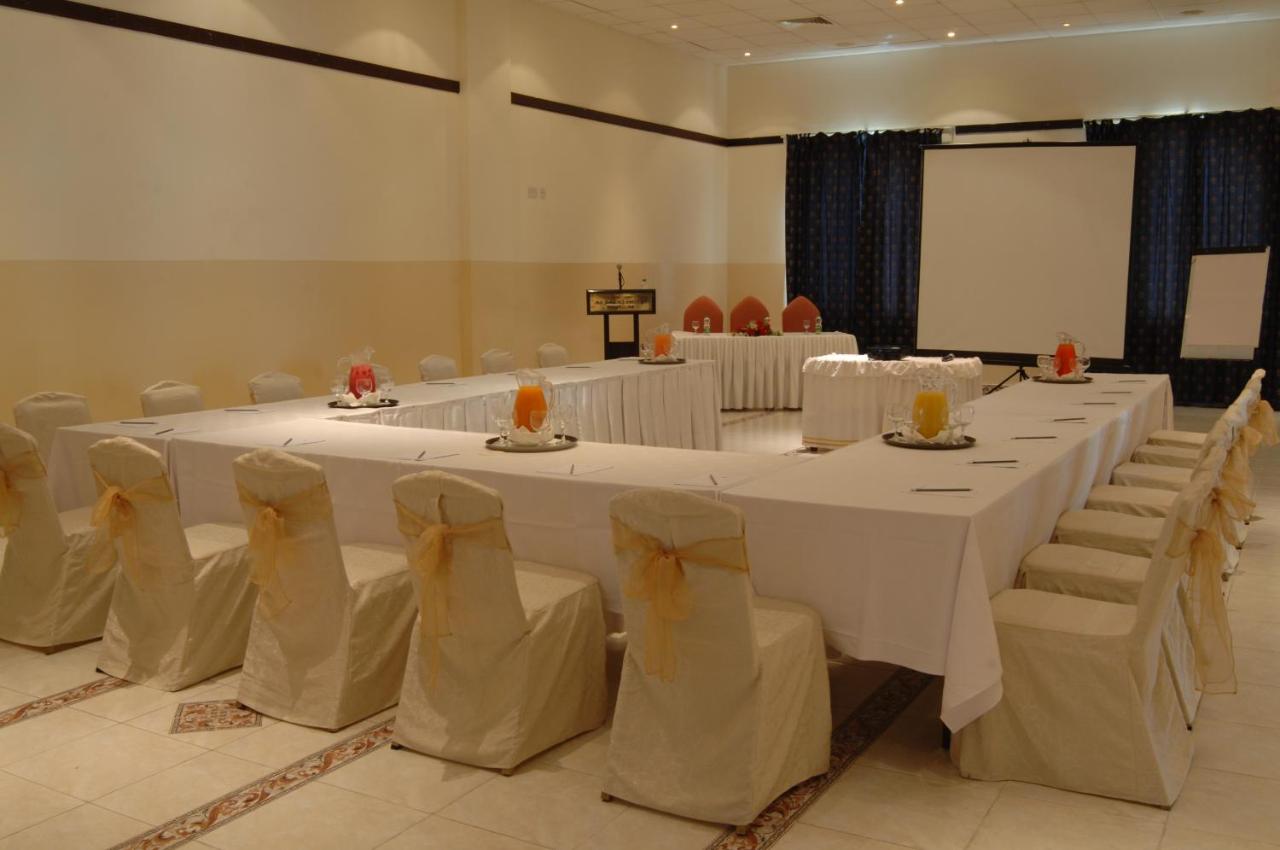 Al Falaj Hotel