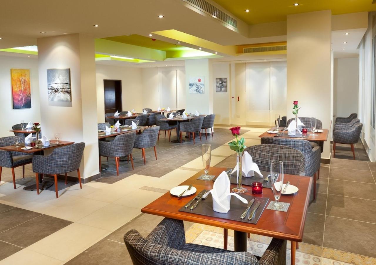 Al Hail Waves Hotel Managed by Centara