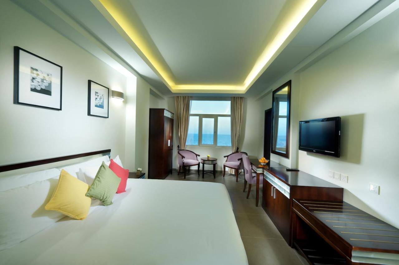 Al Hail Waves Hotel Managed by Centara