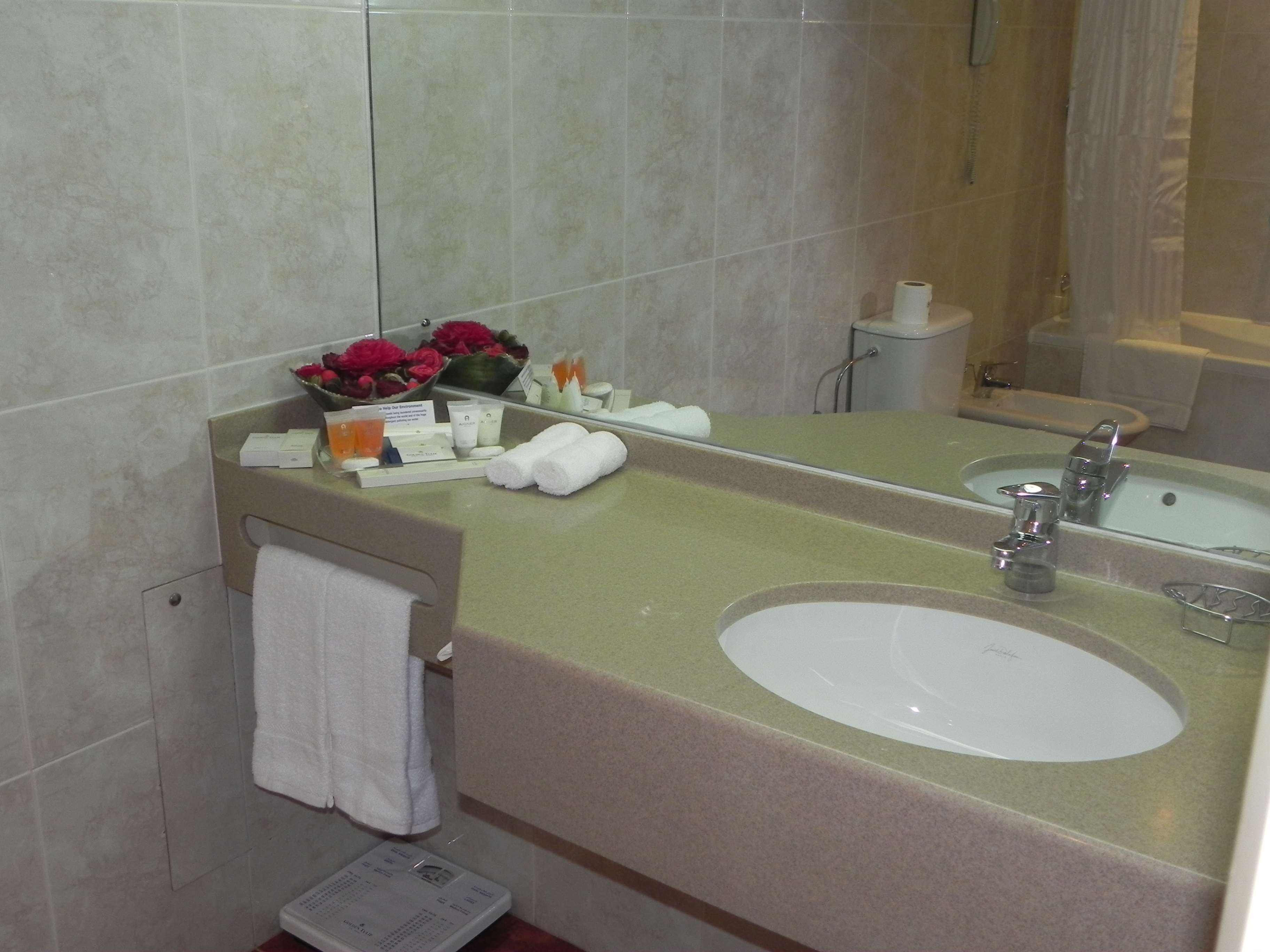 Golden Tulip Seeb Hotel