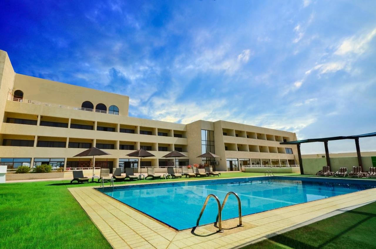 Golden Tulip Seeb Hotel