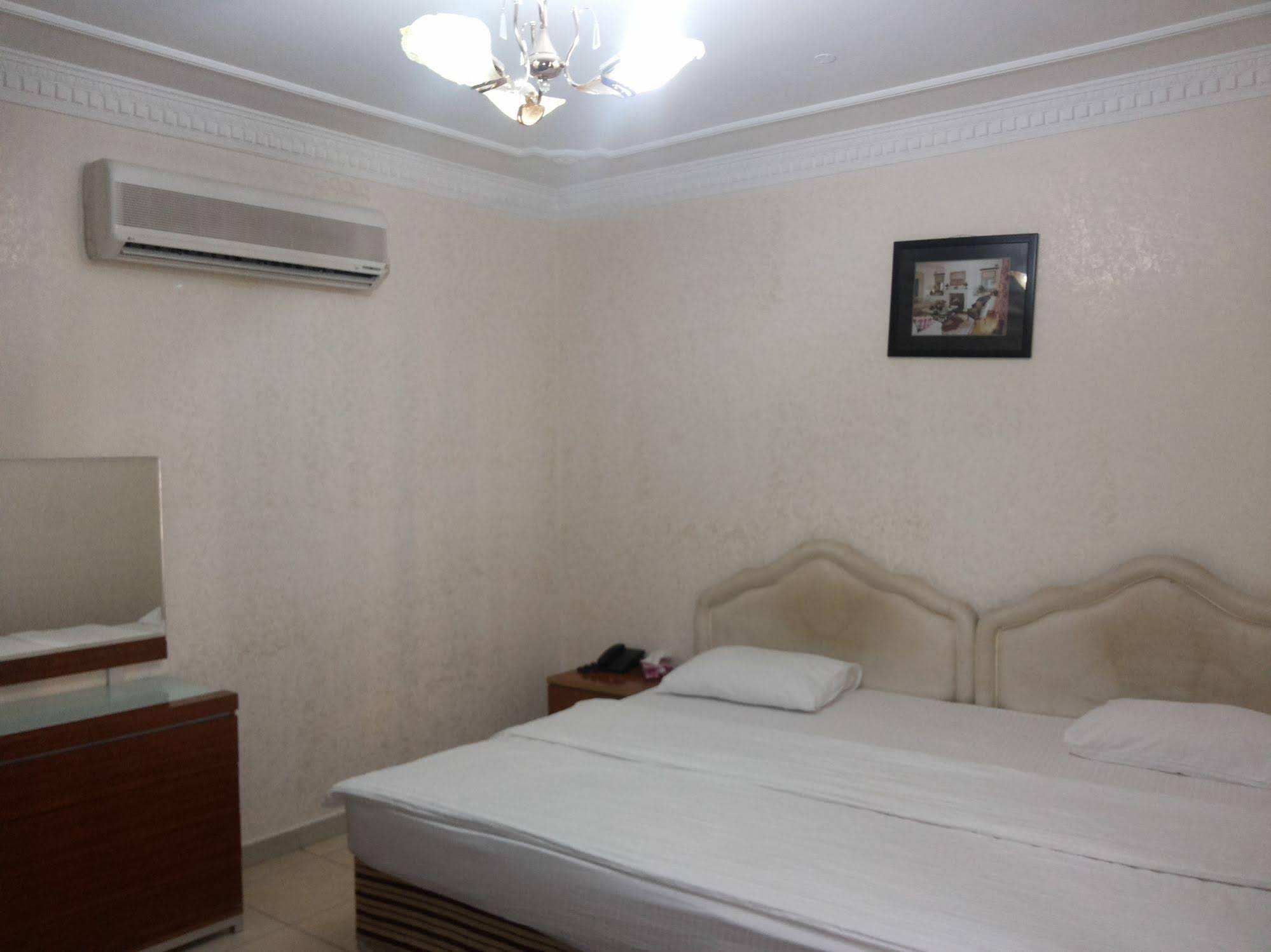 Gulf Hotel Apartment