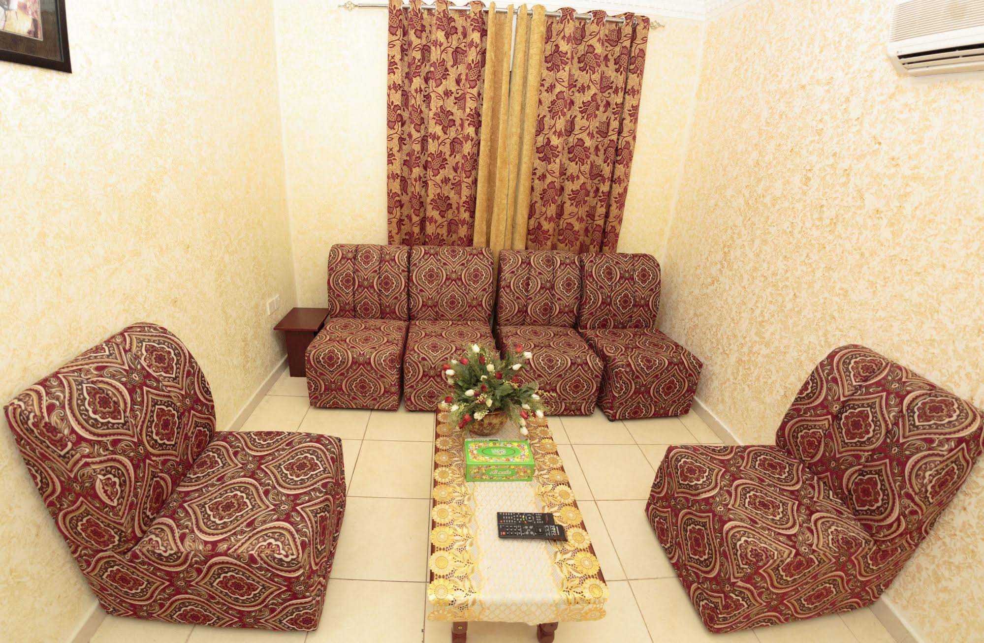 Gulf Hotel Apartment