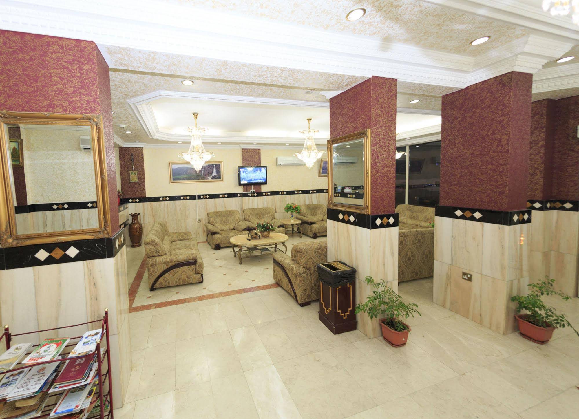 Gulf Hotel Apartment