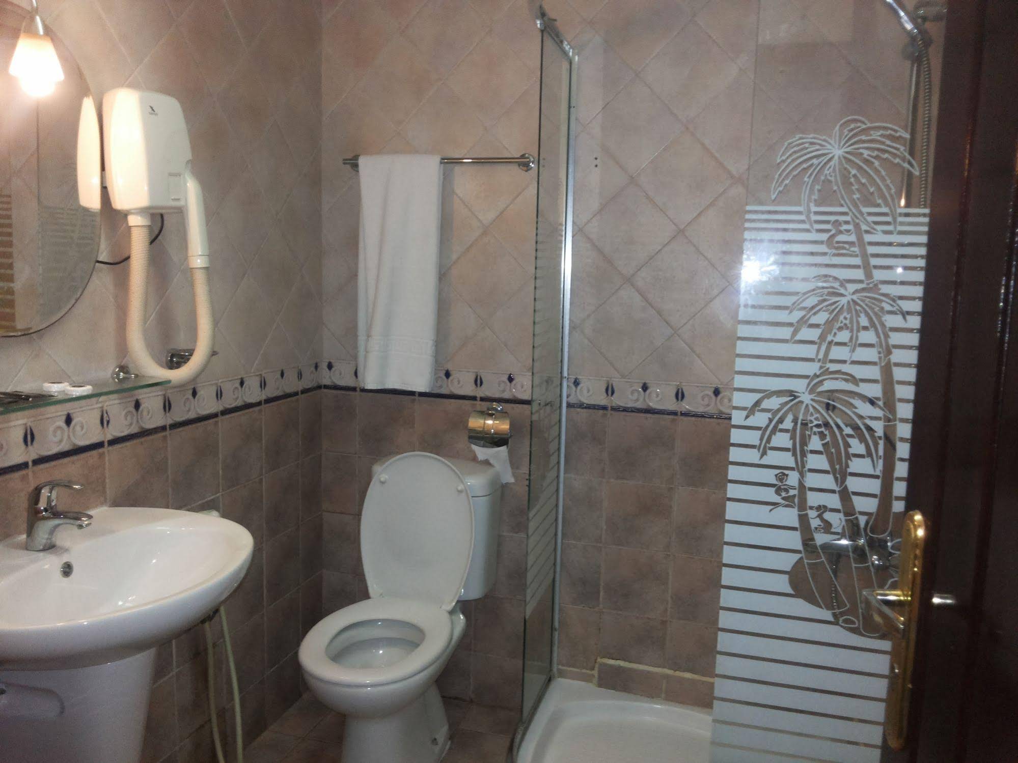 Gulf Hotel Apartment