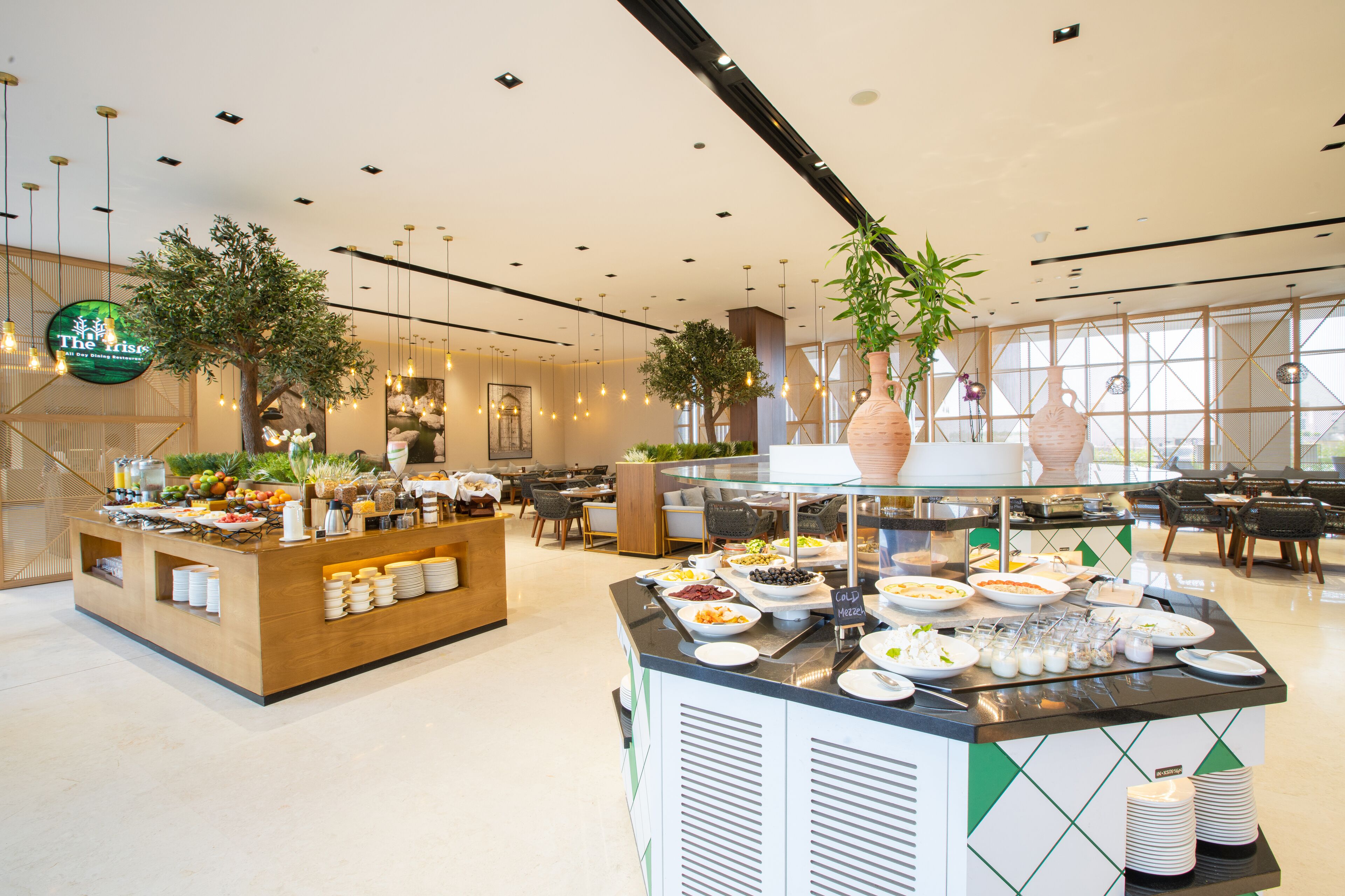 Maani Muscat Hotel & Suites