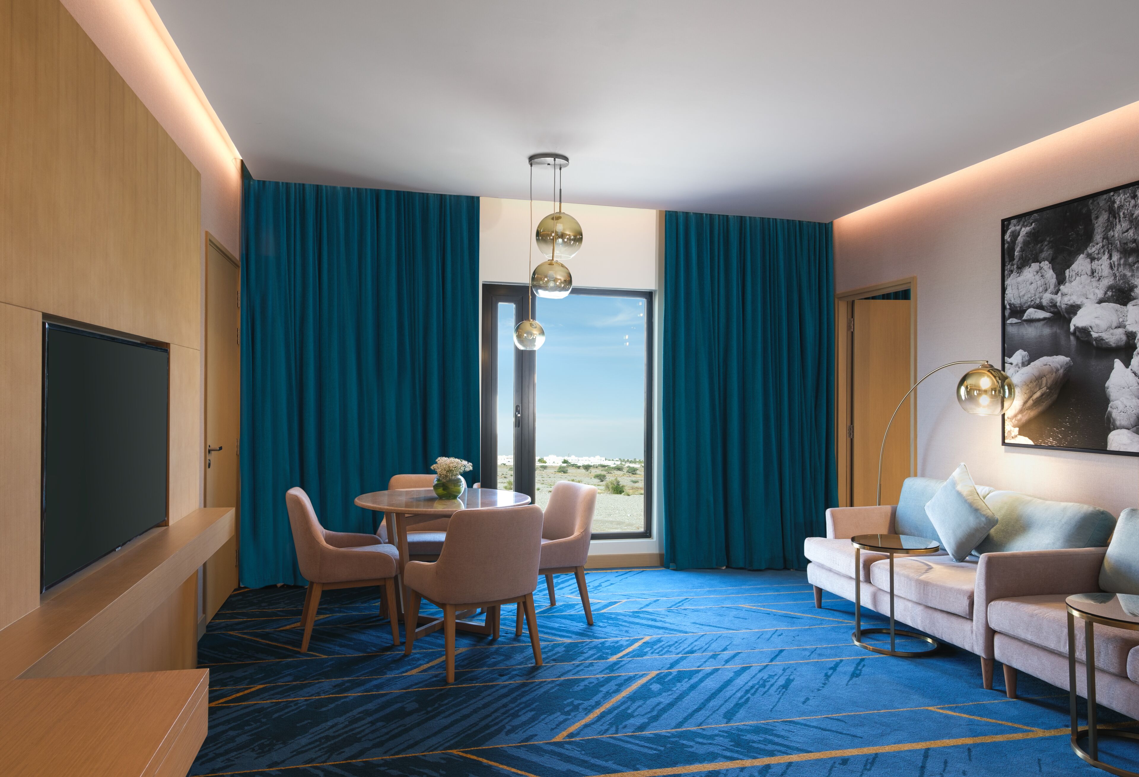 Maani Muscat Hotel & Suites