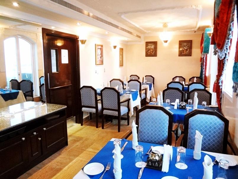 OYO 137 Marina Hotel