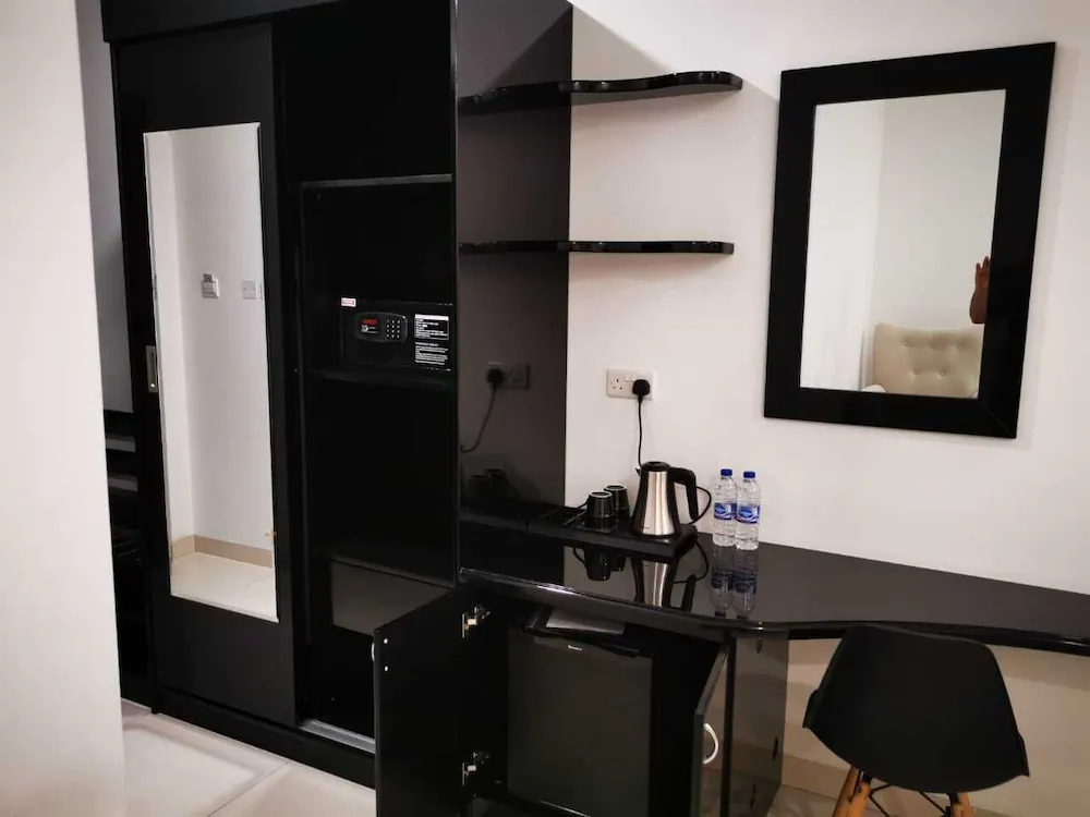 Parkside Plaza Hotel – Muscat