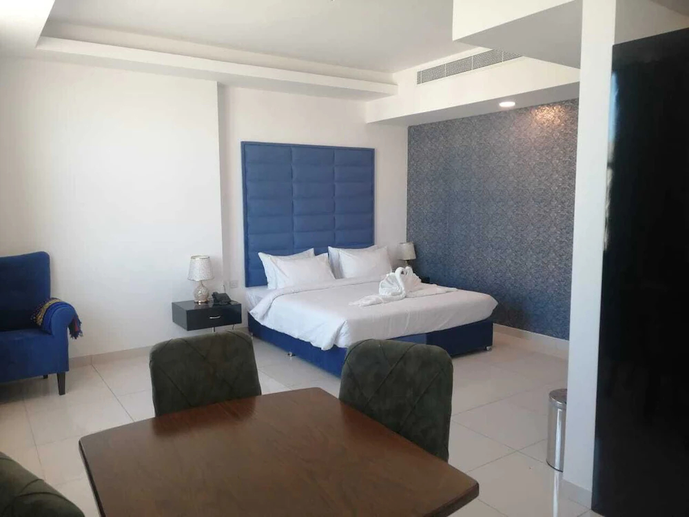 Parkside Plaza Hotel – Muscat