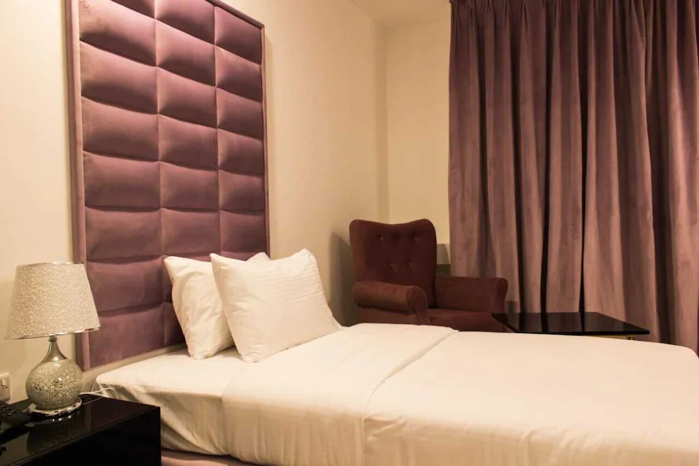 Parkside Plaza Hotel – Muscat