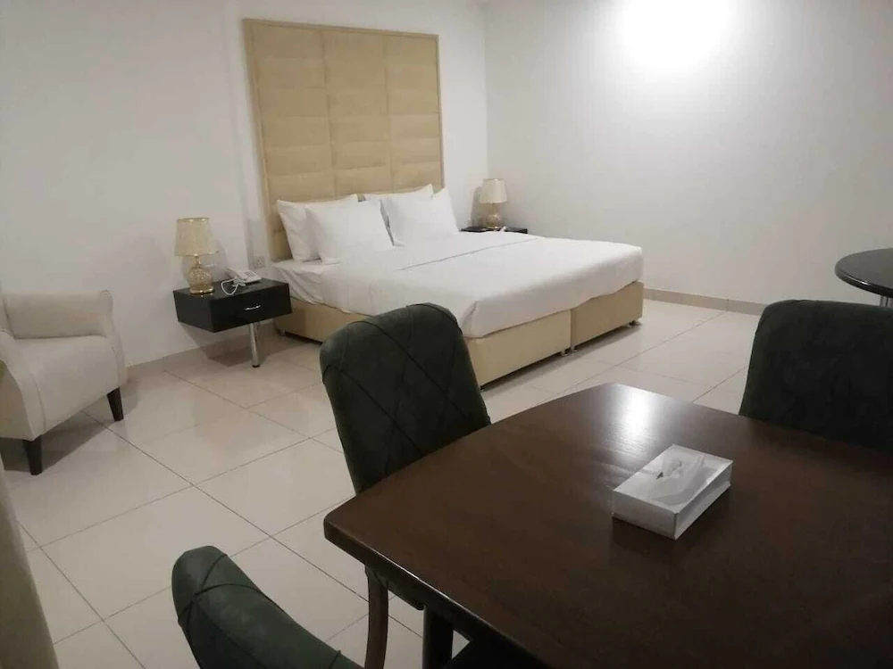 Parkside Plaza Hotel – Muscat