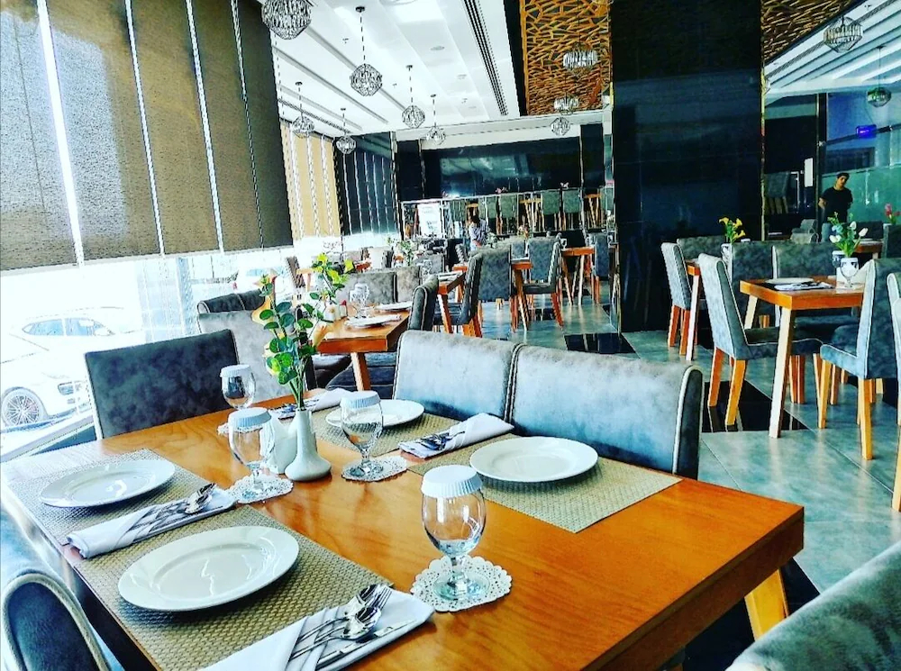 Parkside Plaza Hotel – Muscat