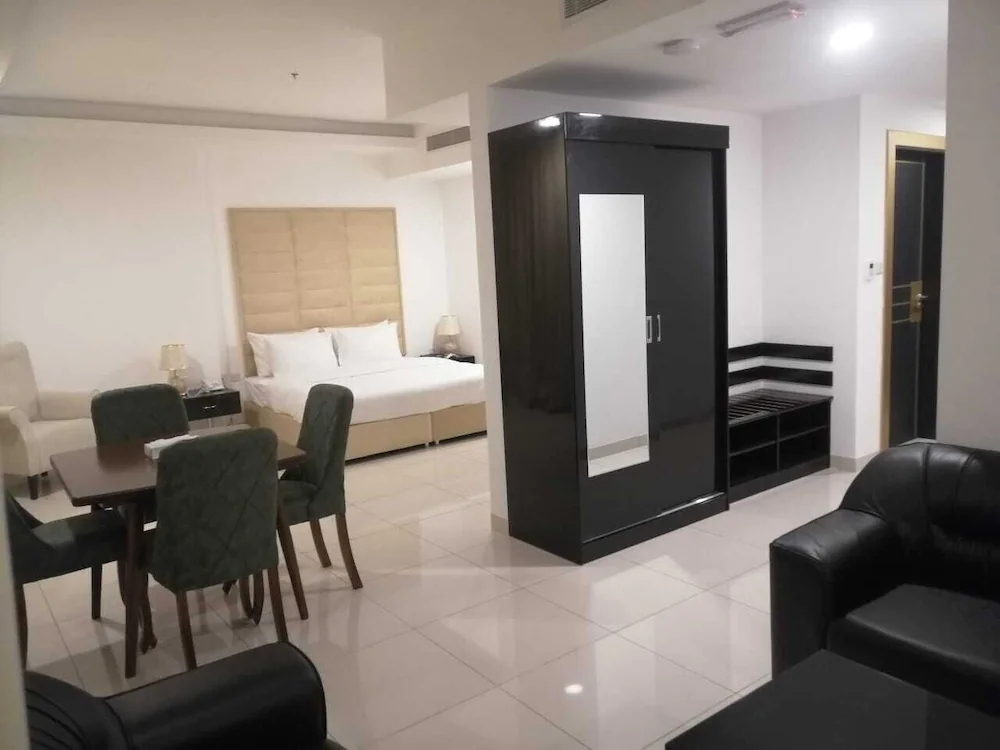 Parkside Plaza Hotel – Muscat