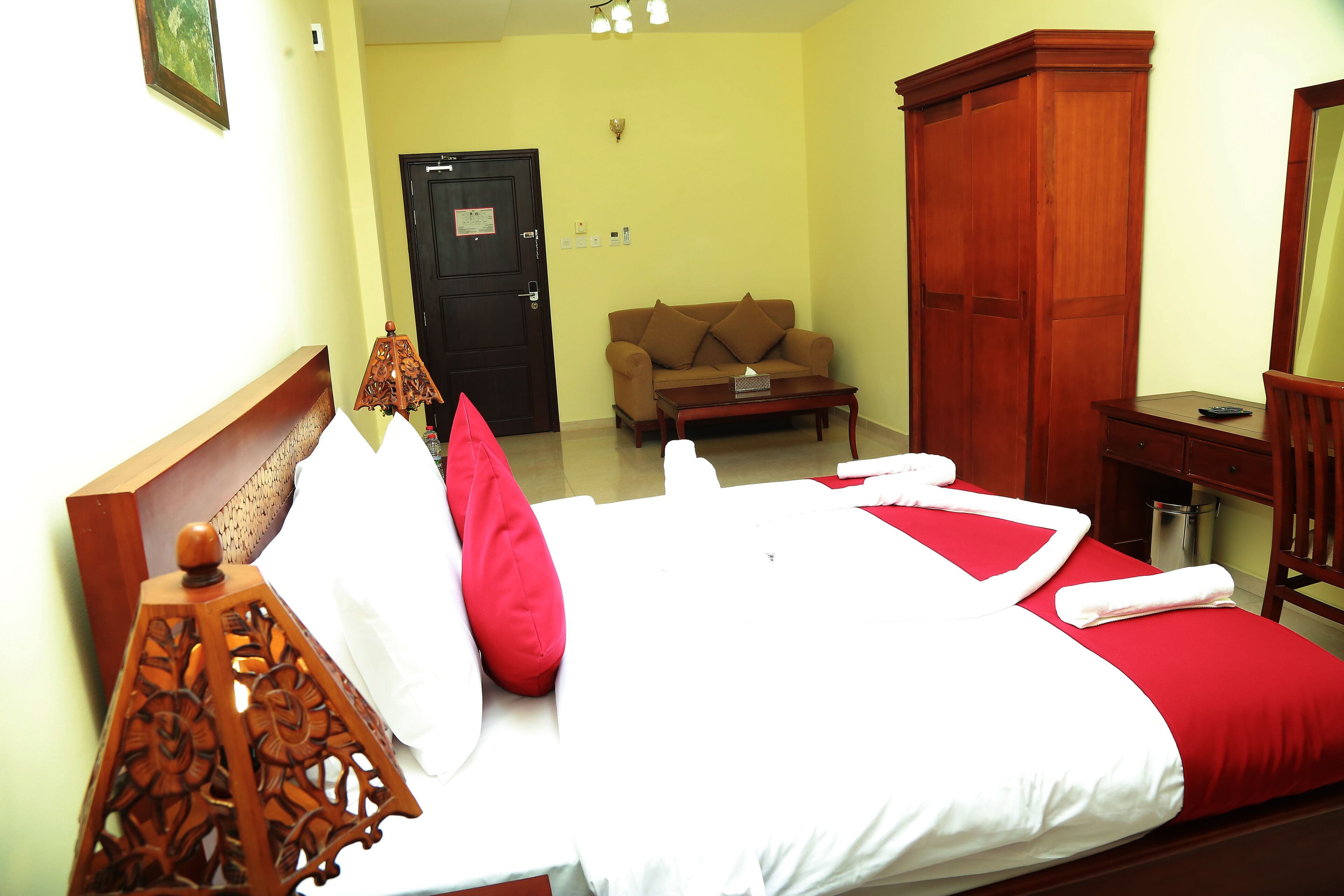 Royal Hotel