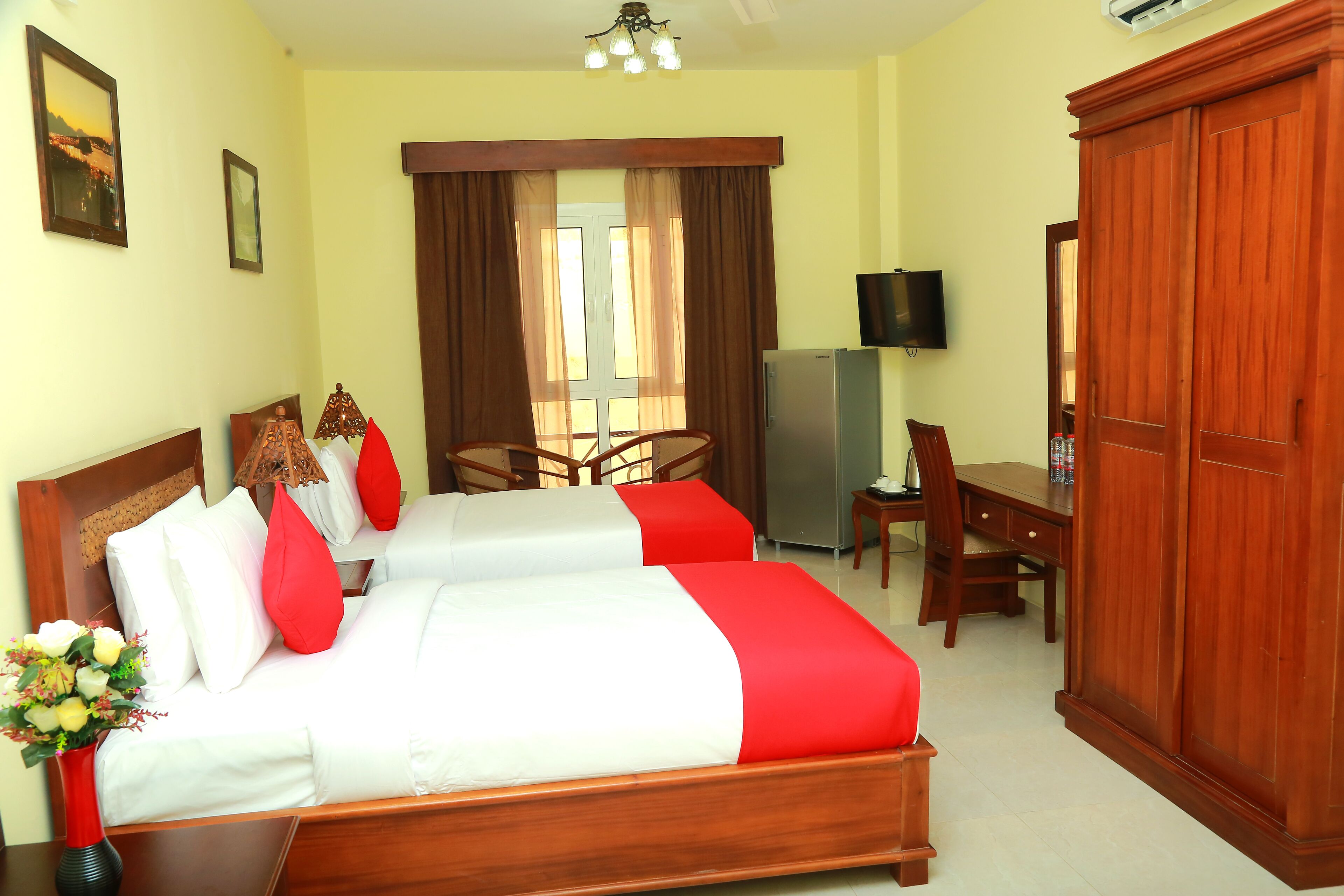 Royal Hotel