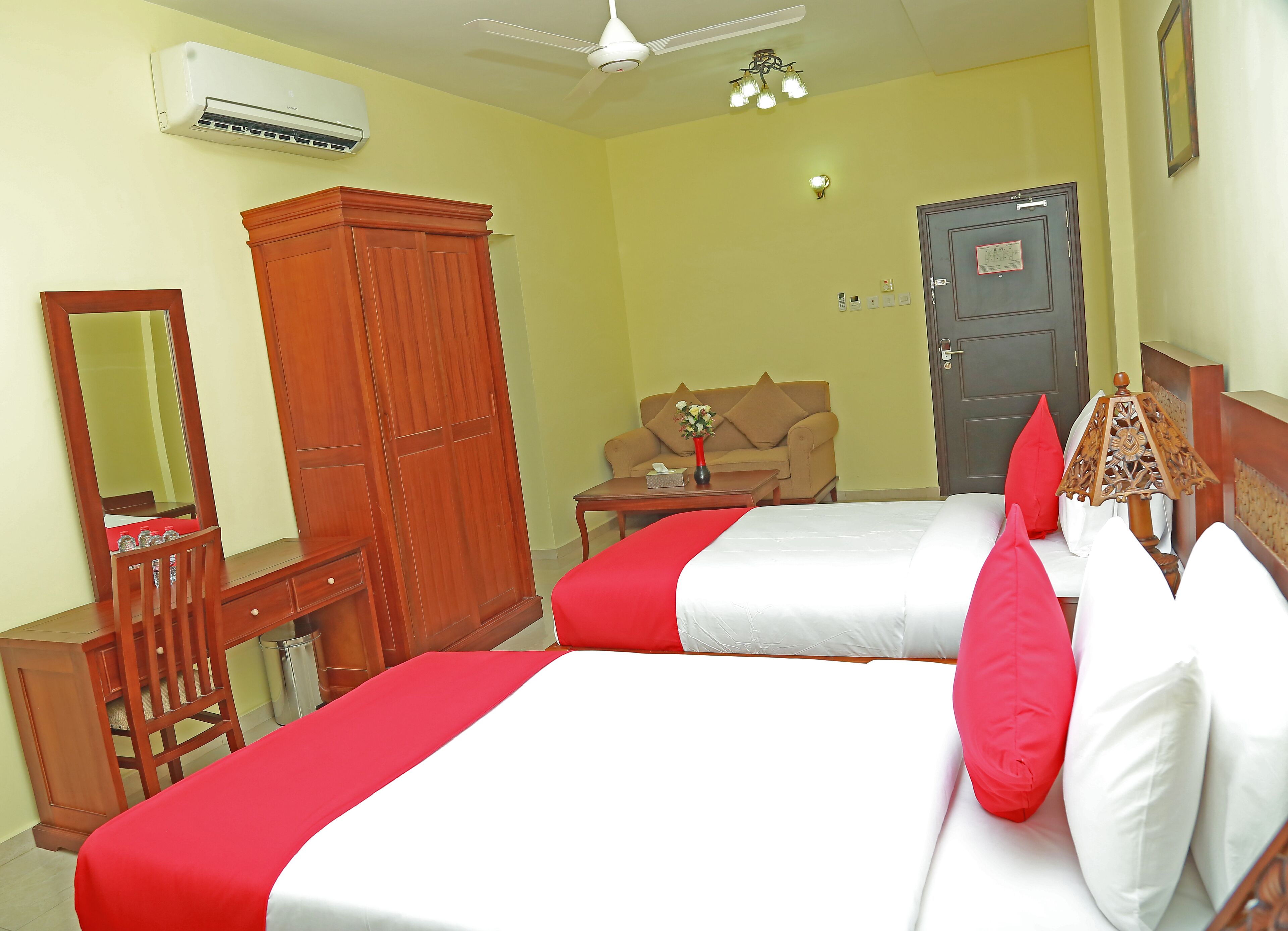 Royal Hotel
