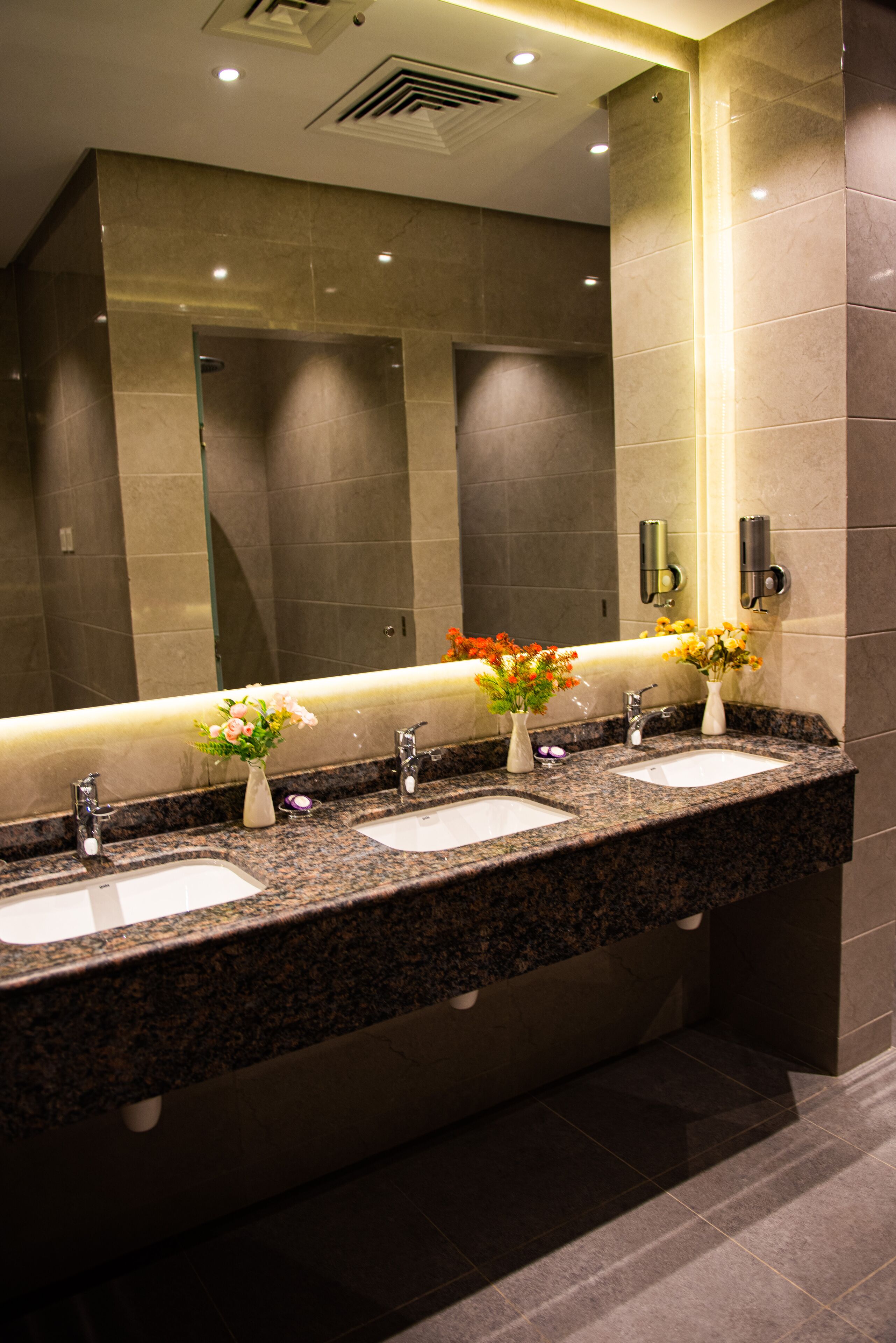 Rozana Hotel