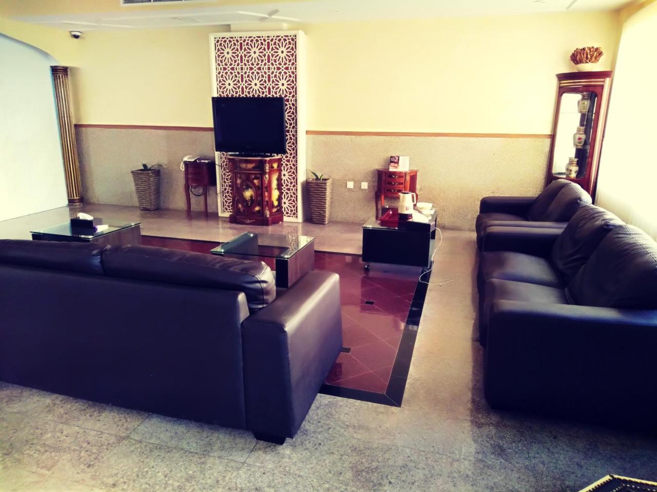 Stars Hotel