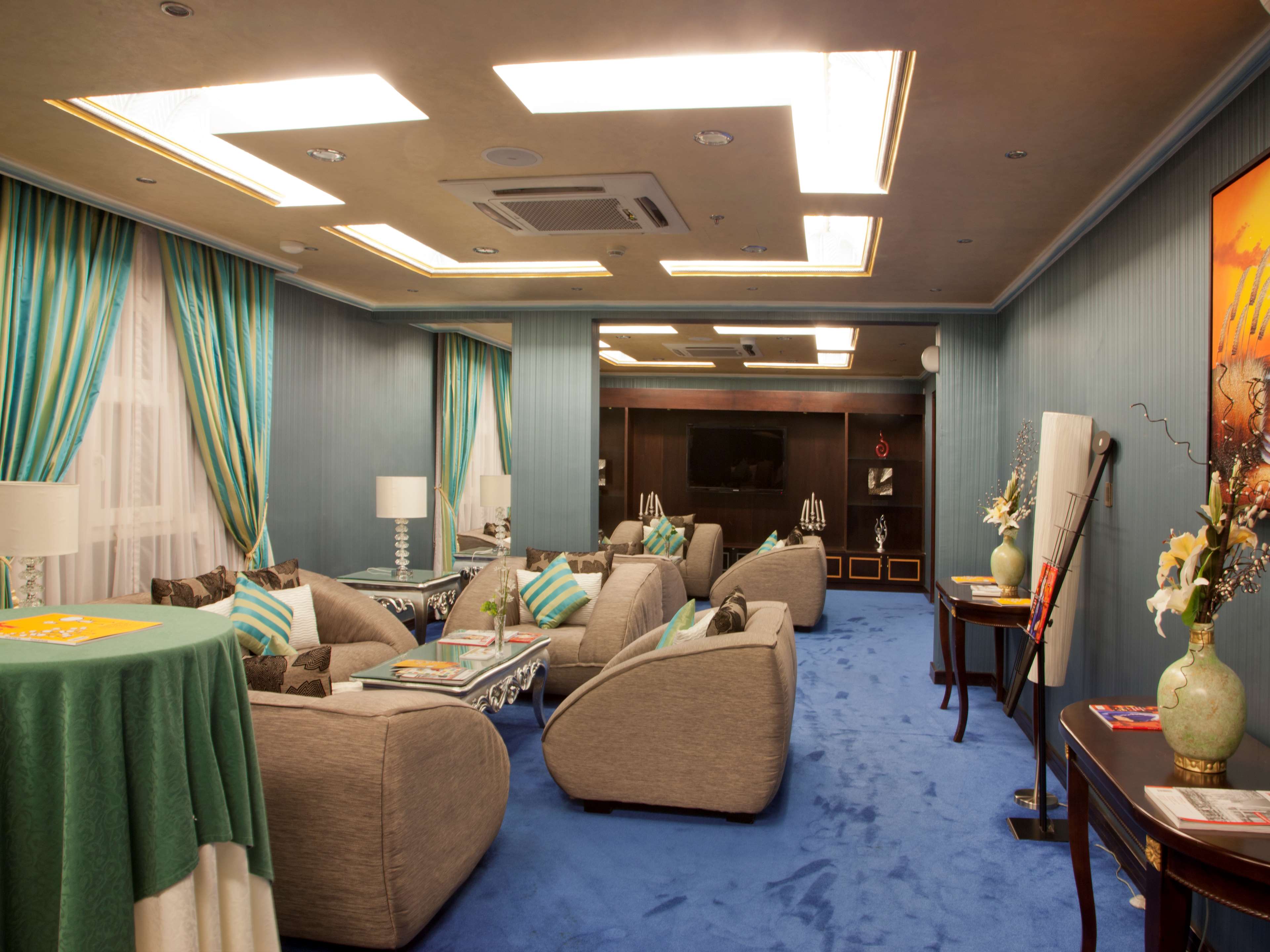 Garden Hotel